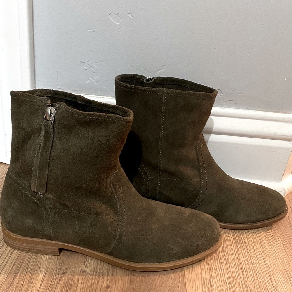 Steve Madden Suede booties